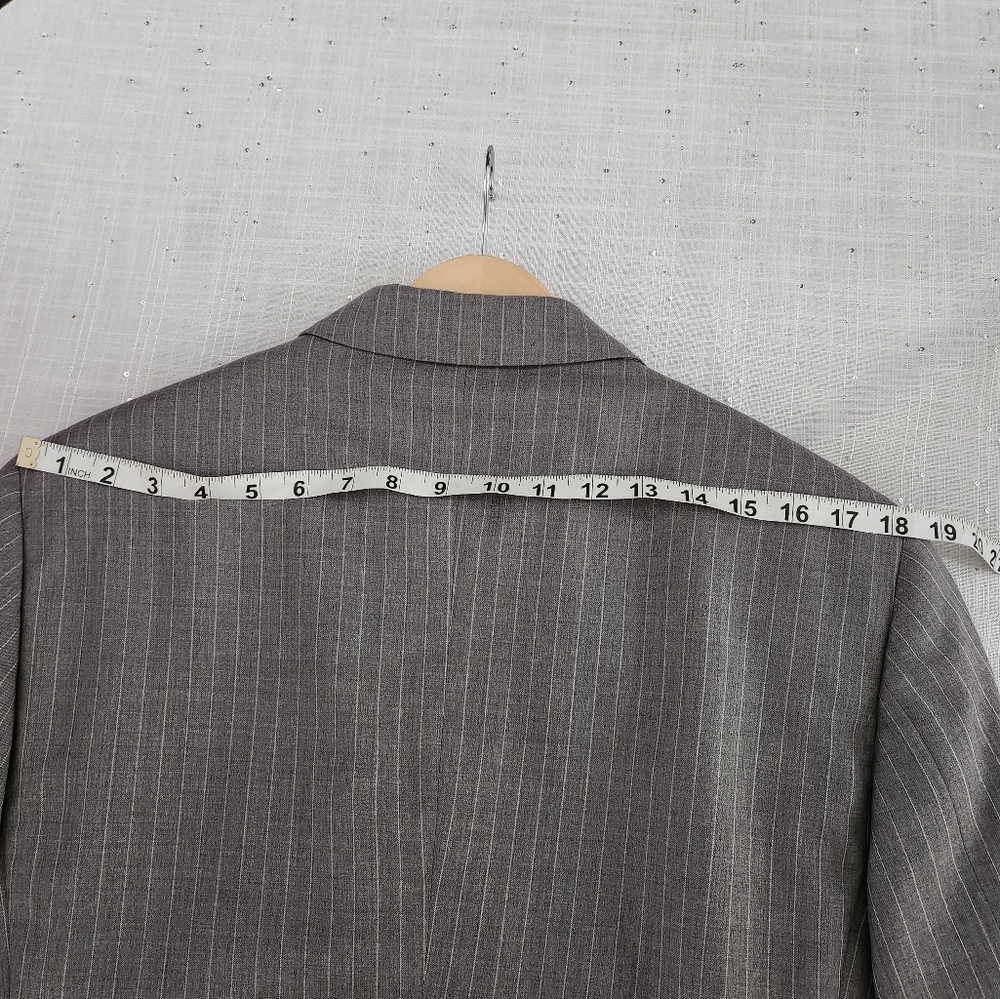 Burberry Blazer - Picture 14 of 16